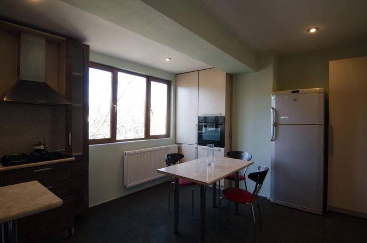 Georges Apartment Tbilisi Ngoại thất bức ảnh